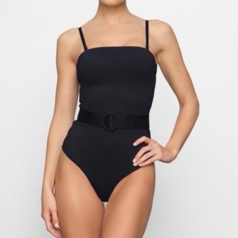 SKIMS One Piece Sculpting Swim w/ Belt Onyx Black Strapless